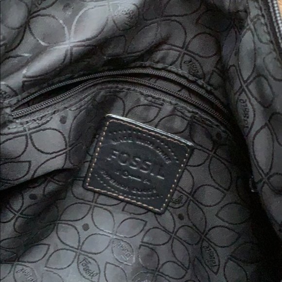 Fossil Genuine Leather Crossbody Purse - Picture 8 of 8